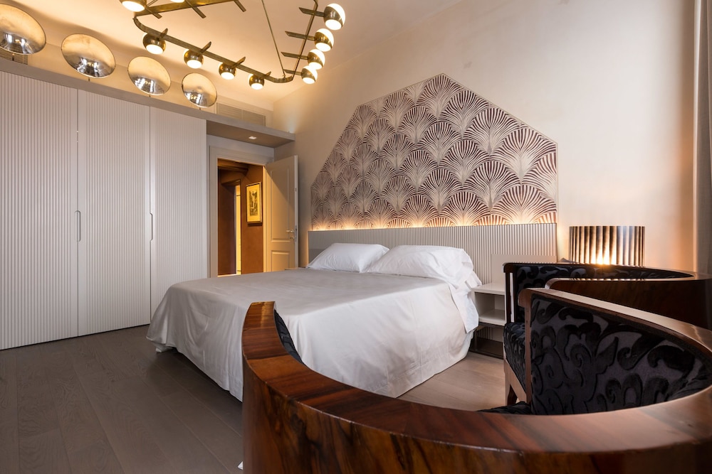 Liassidi Palace Hotel — Hotel rooms in Venice, Veneto