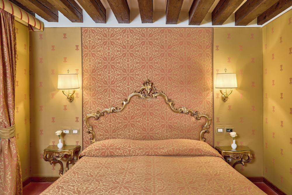 Hotel Locanda Vivaldi — Hotel rooms in Venice, Veneto