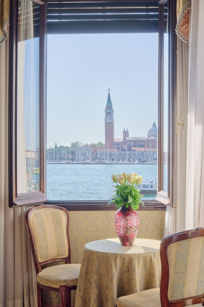 Hotel Locanda Vivaldi — Hotel rooms in Venice, Veneto
