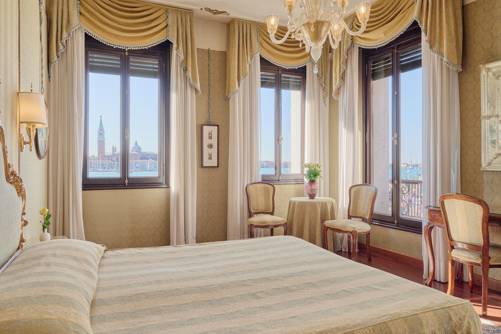Hotel Locanda Vivaldi — Hotel rooms in Venice, Veneto