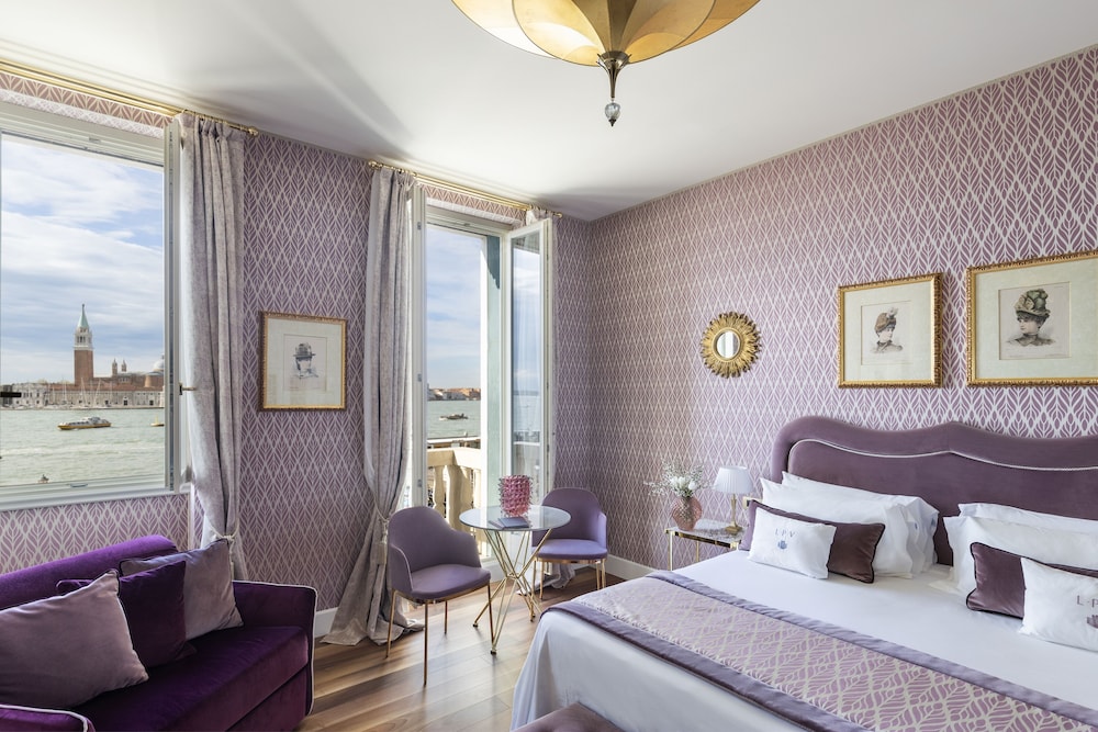 Londra Palace Venezia — Hotel rooms in Venice, Veneto