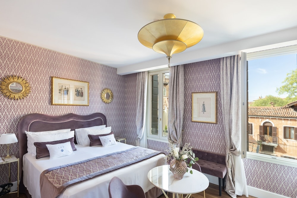 Londra Palace Venezia — Hotel rooms in Venice, Veneto