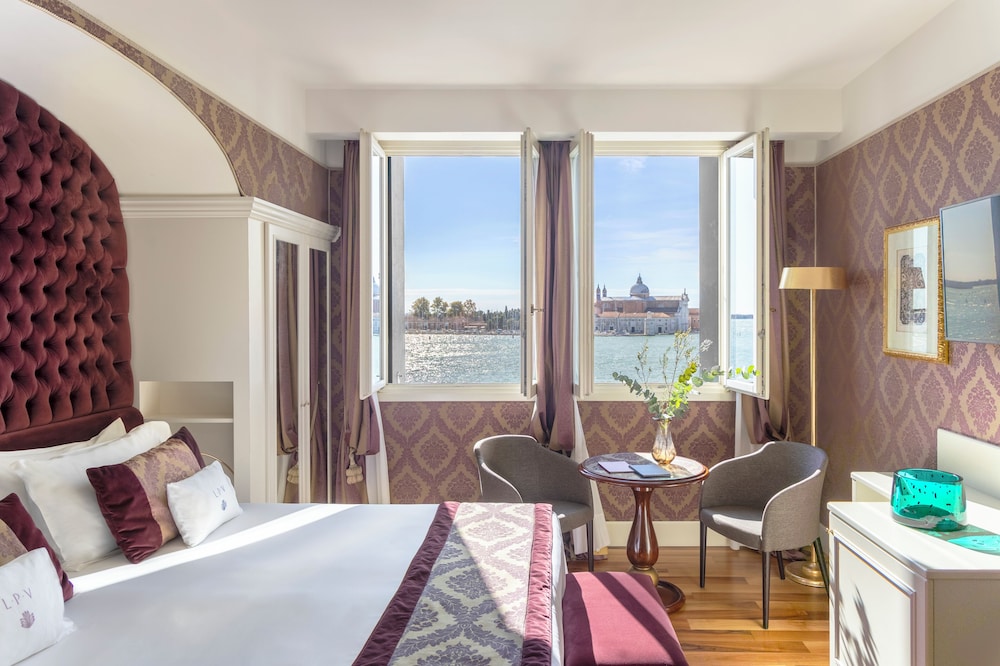 Londra Palace Venezia — Hotel rooms in Venice, Veneto