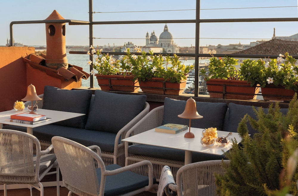 Londra Palace Venezia — Restaurant & bars in Venice, Veneto