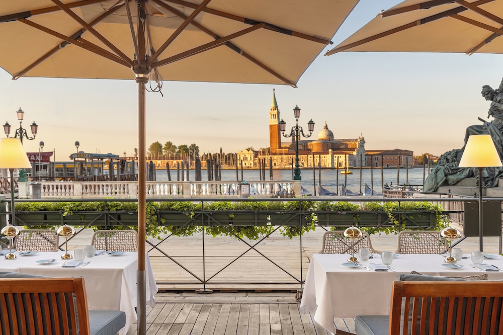 Londra Palace Venezia — Restaurant & bars in Venice, Veneto
