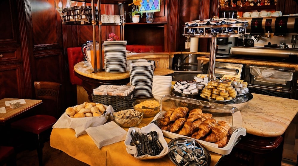 Hotel Lux — Restaurant & bars in Venice, Veneto