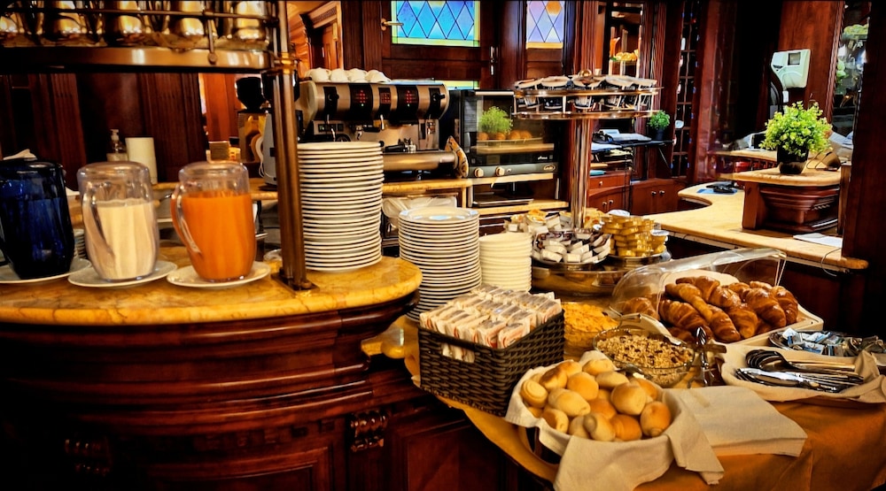 Hotel Lux — Restaurant & bars in Venice, Veneto