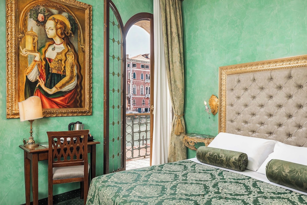 Hotel Marconi — Hotel rooms in Venice, Veneto