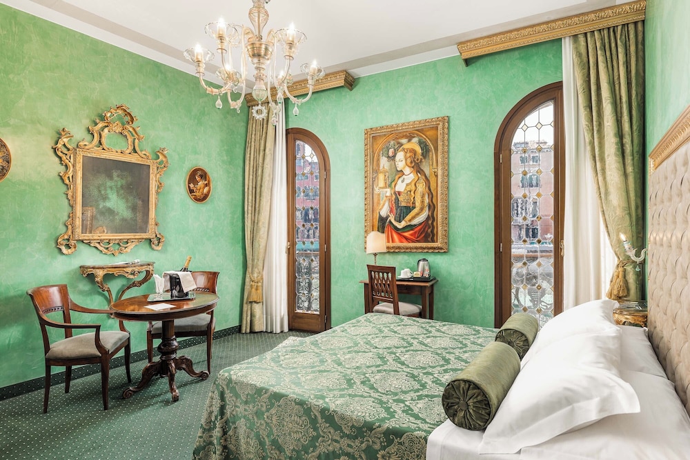 Hotel Marconi — Hotel rooms in Venice, Veneto