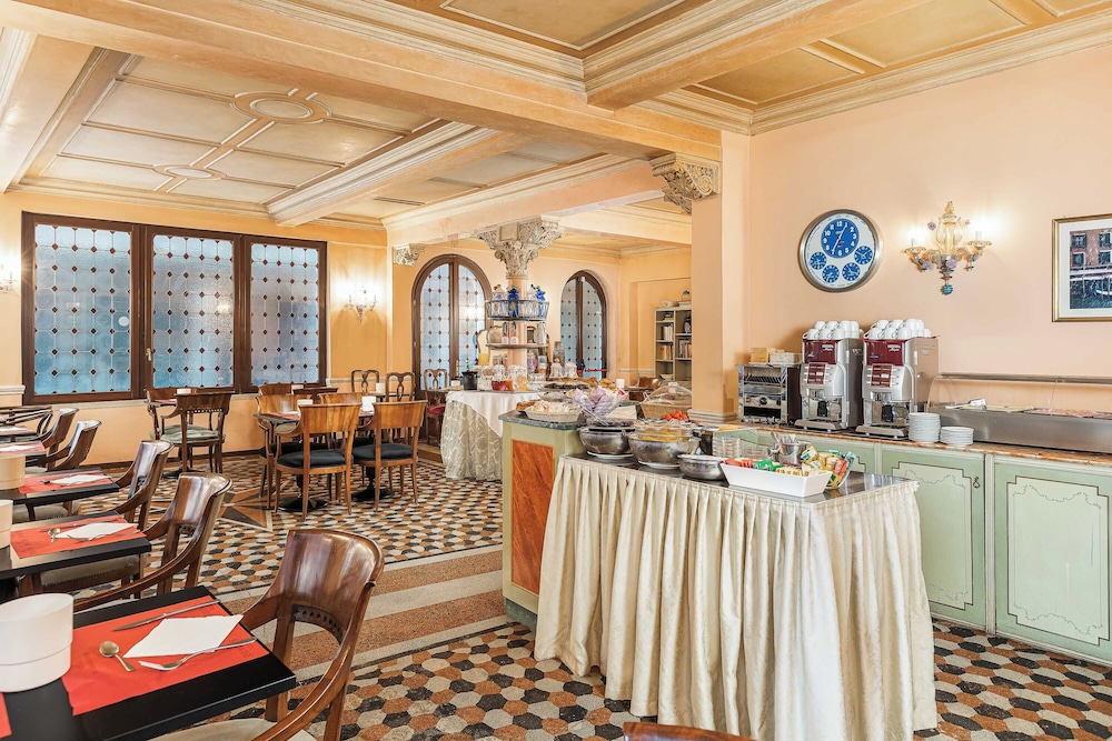Hotel Marconi — Restaurant & bars in Venice, Veneto