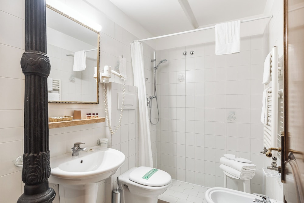 Hotel Marconi — Hotel rooms in Venice, Veneto