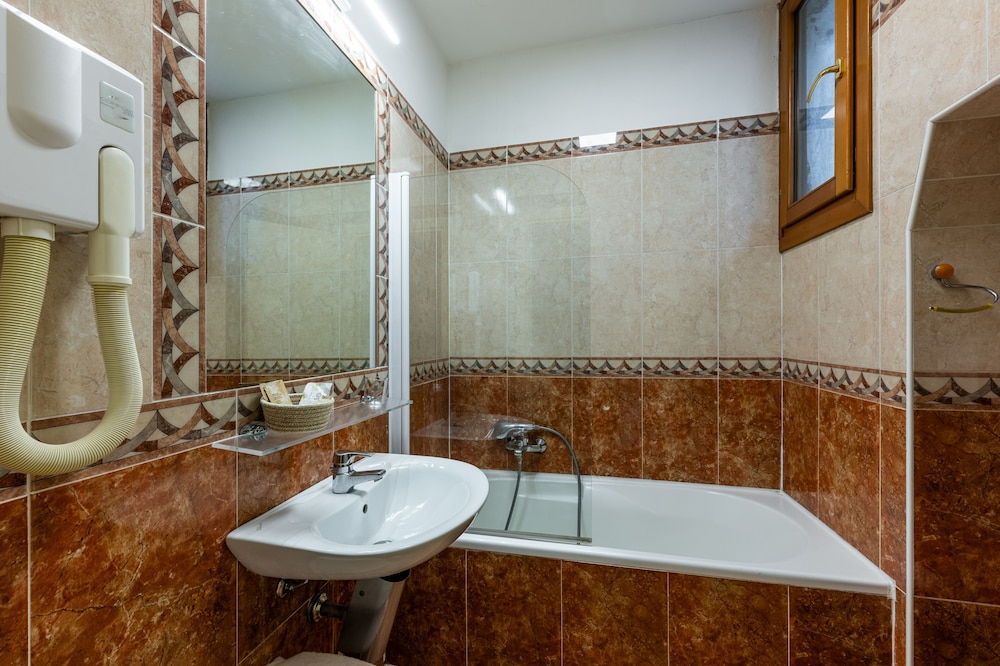 Il Mercante Di Venezia Hotel — Hotel rooms in Venice, Veneto