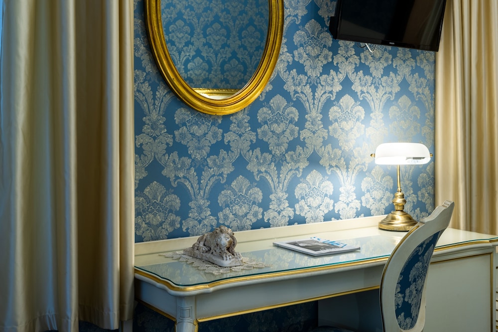Il Mercante Di Venezia Hotel — Hotel rooms in Venice, Veneto