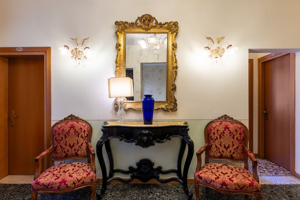 Il Mercante Di Venezia Hotel — Hotel rooms in Venice, Veneto