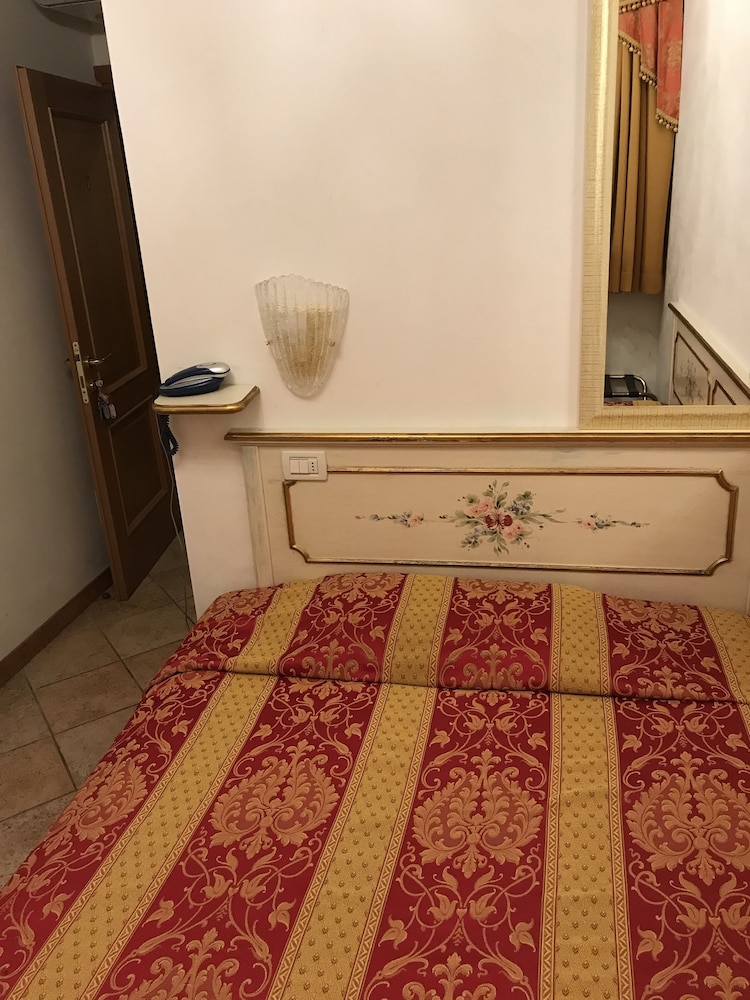Il Mercante Di Venezia Hotel — Hotel rooms in Venice, Veneto