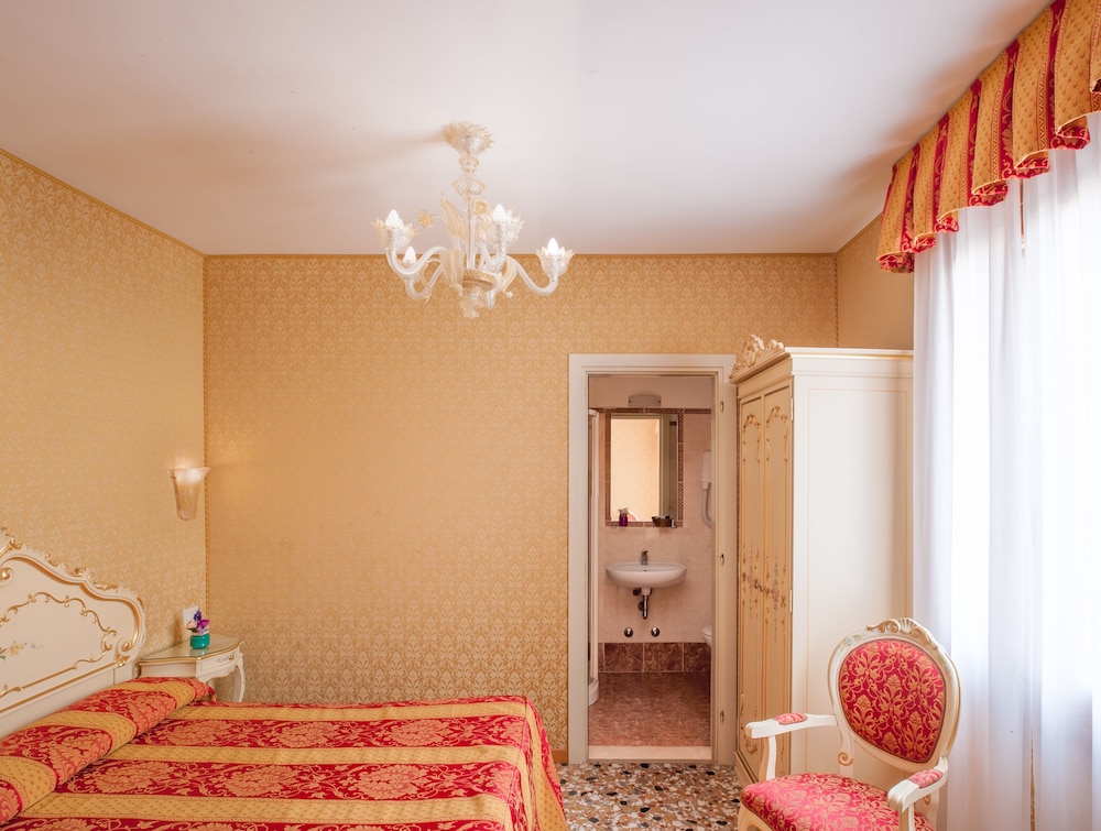 Il Mercante Di Venezia Hotel — Hotel rooms in Venice, Veneto