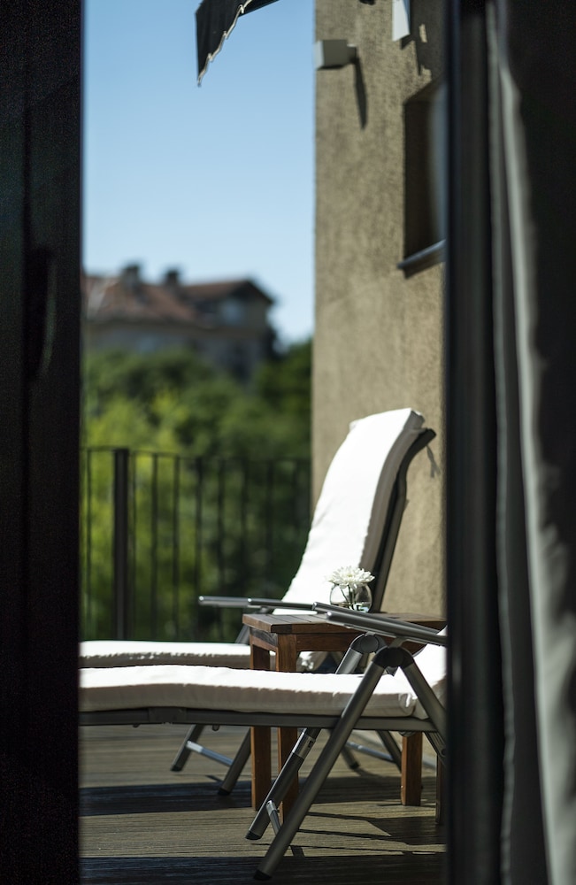 Hotel mOdus — Hotel rooms in Varna, Varna Region