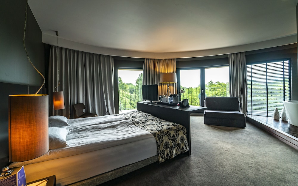 Hotel mOdus — Hotel rooms in Varna, Varna Region