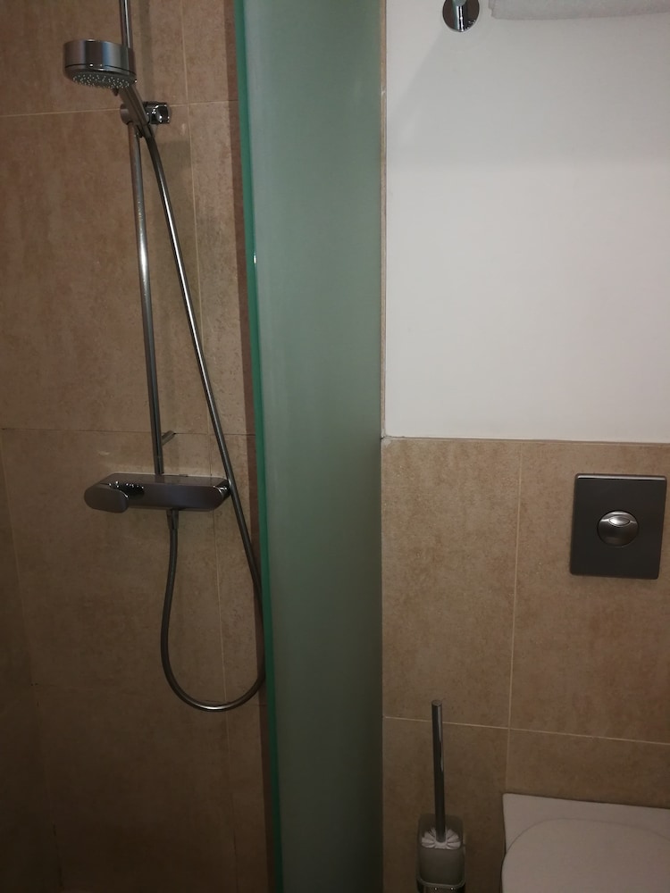 Hotel mOdus — Hotel rooms in Varna, Varna Region