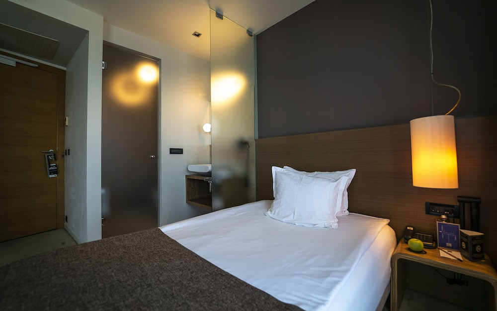 Hotel mOdus — Hotel rooms in Varna, Varna Region