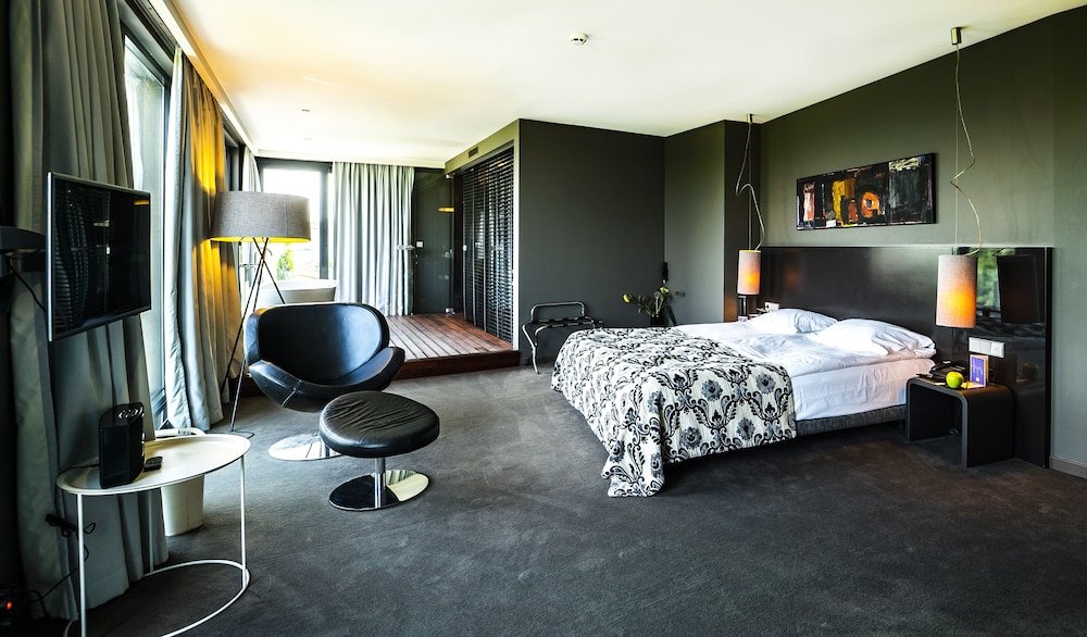 Hotel mOdus — Hotel rooms in Varna, Varna Region