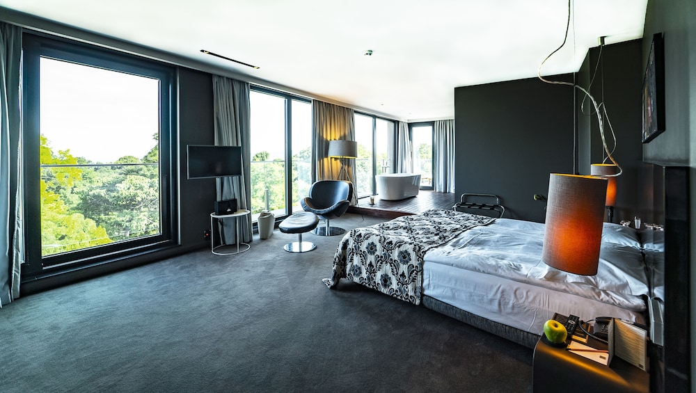 Hotel mOdus — Hotel rooms in Varna, Varna Region