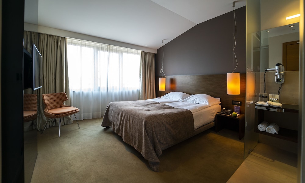 Hotel mOdus — Hotel rooms in Varna, Varna Region