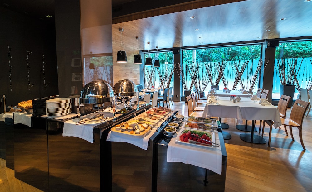 Hotel mOdus — Restaurant & bars in Varna, Varna Region
