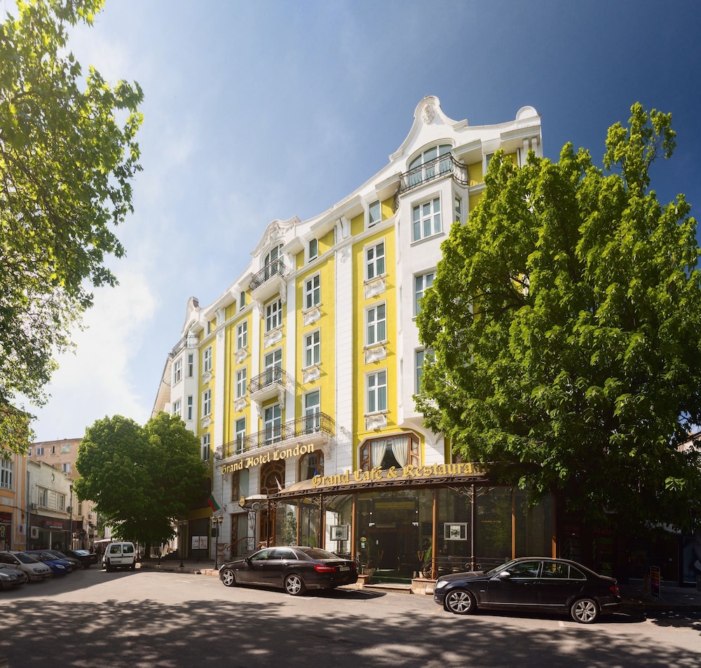 Grand Hotel London — Main photo in Varna, Varna Region