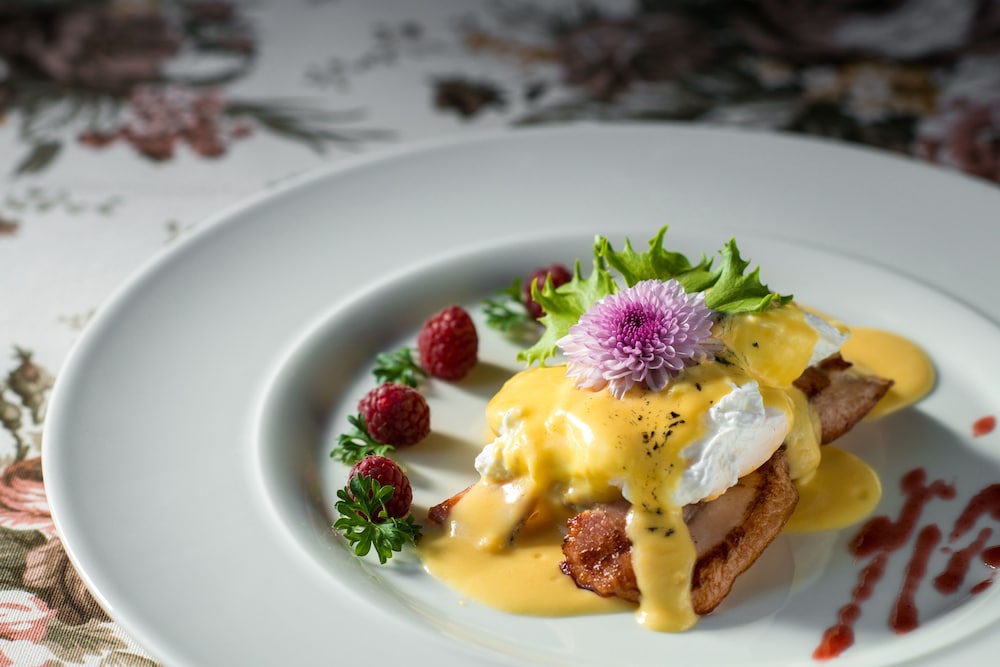 Grand Hotel London — Restaurant & bars in Varna, Varna Region