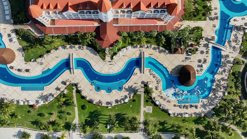 Bahia Principe Explore Jamaica - Hyatt Inclusive Collection - All Inclusive - Totally Refurbished in 2026 — Swimming pool in Runaway Bay