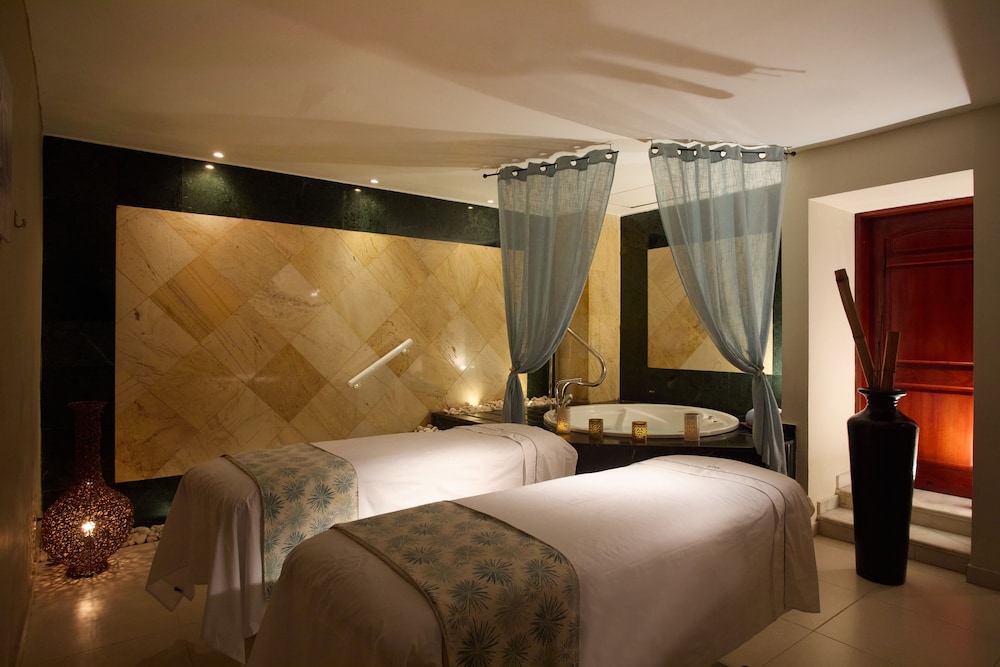 Bahia Principe Explore Jamaica - Hyatt Inclusive Collection - All Inclusive - Totally Refurbished in 2026 — Hotel rooms in Runaway Bay