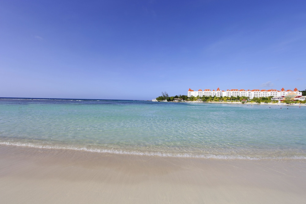 Bahia Principe Explore Jamaica - Hyatt Inclusive Collection - All Inclusive - Totally Refurbished in 2026 — Beach in Runaway Bay