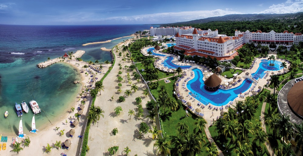 Bahia Principe Explore Jamaica - Hyatt Inclusive Collection - All Inclusive - Totally Refurbished in 2026 — Beach in Runaway Bay
