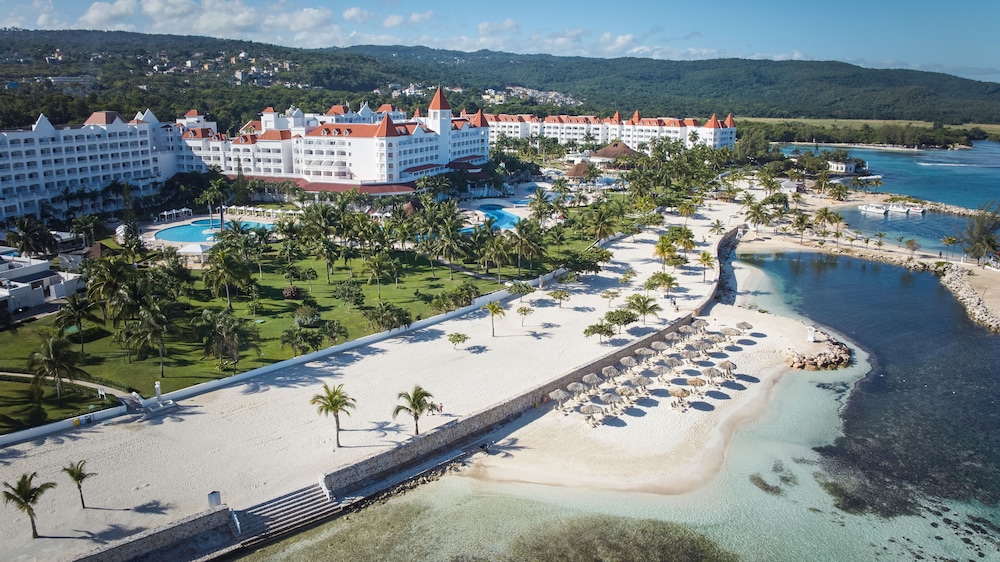 Bahia Principe Explore Jamaica - Hyatt Inclusive Collection - All Inclusive - Totally Refurbished in 2026 — Beach in Runaway Bay