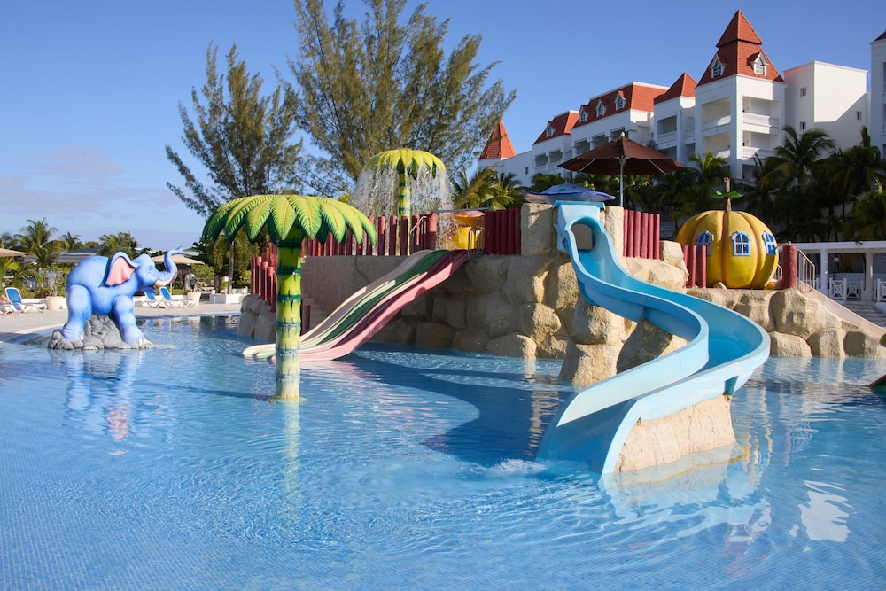 Bahia Principe Explore Jamaica - Hyatt Inclusive Collection - All Inclusive - Totally Refurbished in 2026 — Swimming pool in Runaway Bay