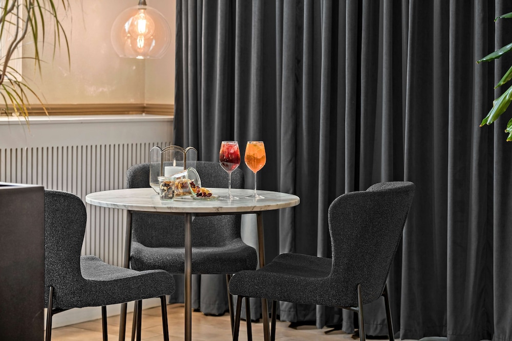 Best Western Plus Hotel Hebron — Restaurant & bars in Copenhagen, Hovedstaden