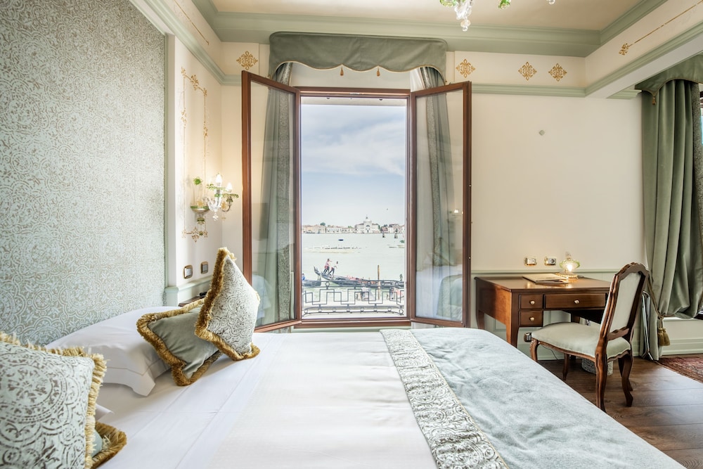 Hotel Monaco & Grand Canal - zdjęcie 4