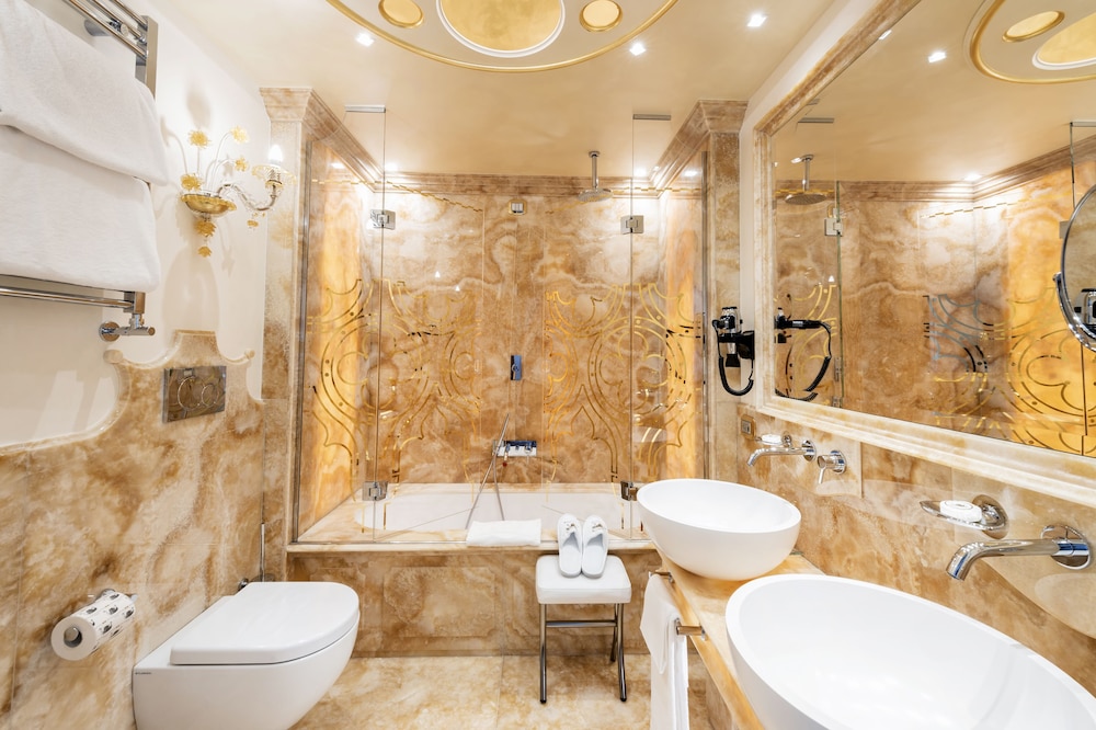 Hotel Monaco & Grand Canal — Hotel rooms in Venice, Veneto