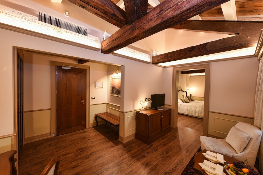 Hotel Monaco & Grand Canal — Hotel rooms in Venice, Veneto