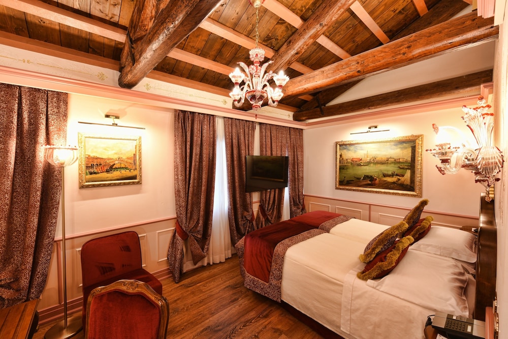 Hotel Monaco & Grand Canal — Hotel rooms in Venice, Veneto