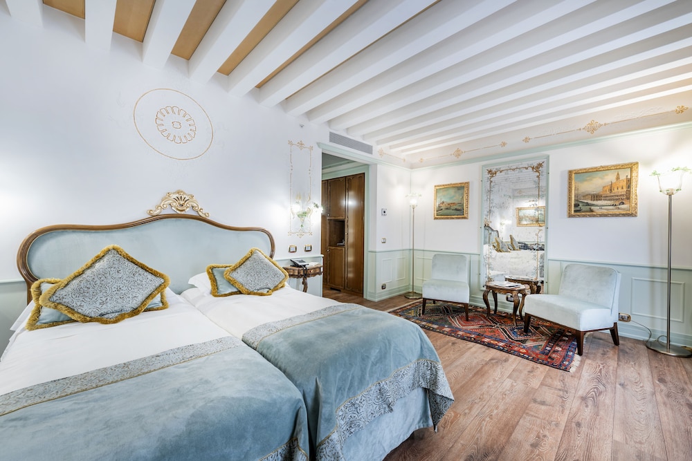 Hotel Monaco & Grand Canal — Hotel rooms in Venice, Veneto
