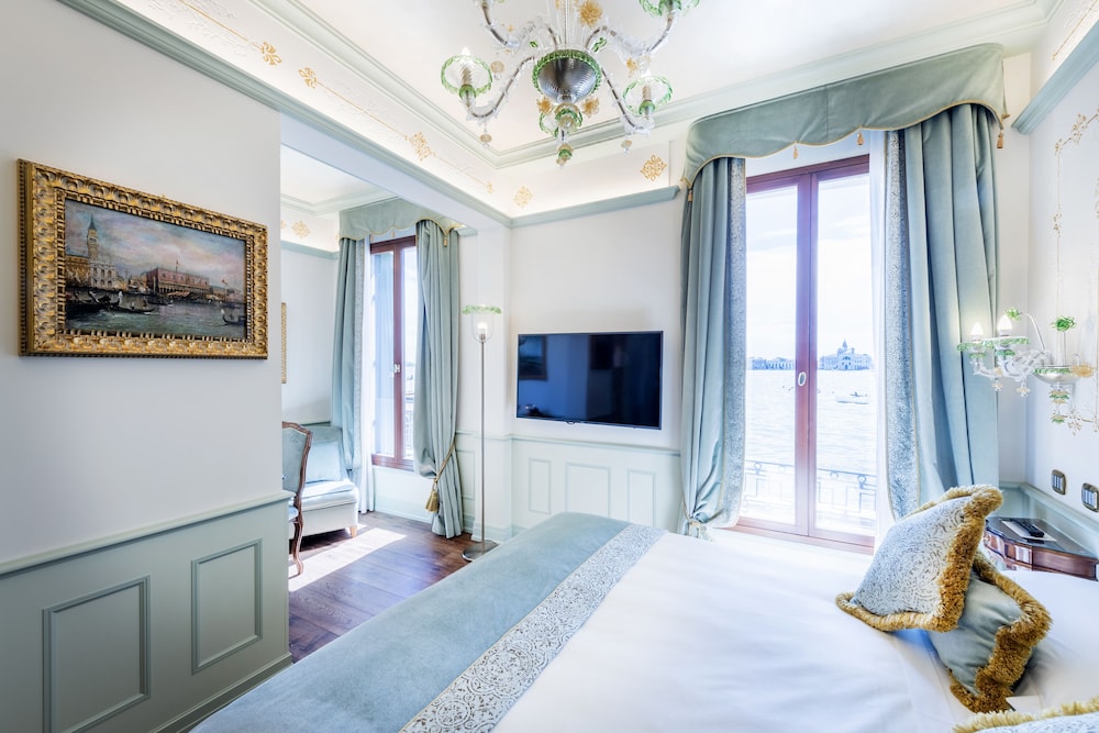 Hotel Monaco & Grand Canal — Hotel rooms in Venice, Veneto