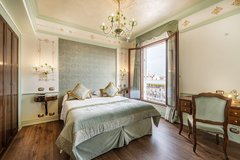 Hotel Monaco & Grand Canal — Hotel rooms in Venice, Veneto