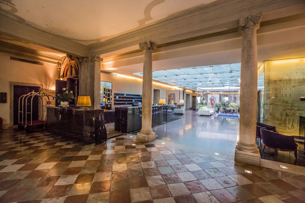 Hotel Monaco & Grand Canal — Hotel building in Venice, Veneto