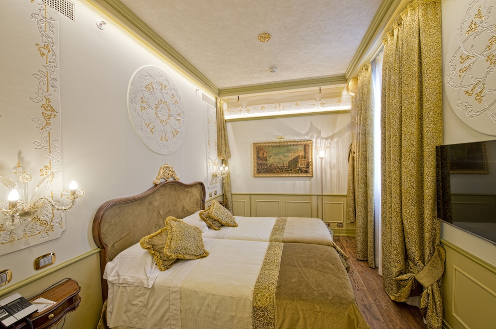 Hotel Monaco & Grand Canal — Hotel rooms in Venice, Veneto