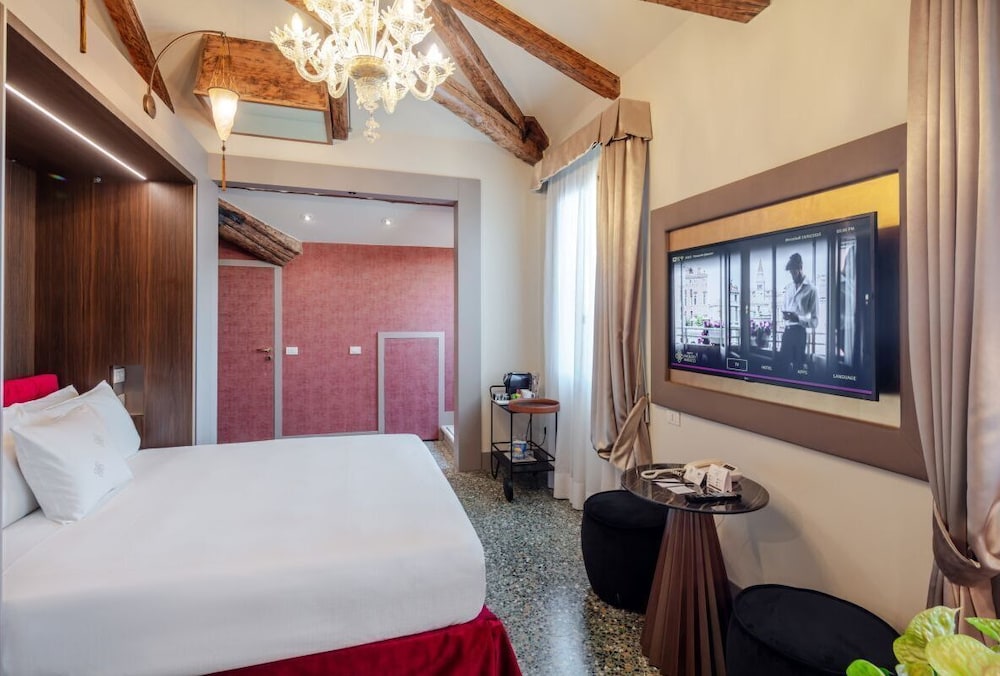 Venezia Palazzo Barocci — Hotel rooms in Venice, Veneto