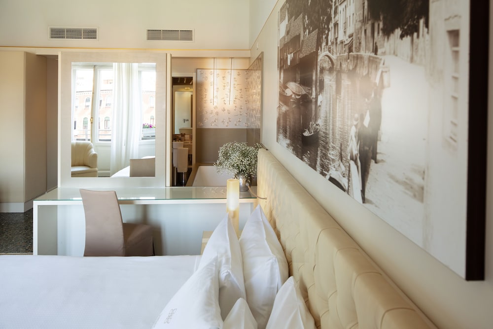 Venezia Palazzo Barocci — Hotel rooms in Venice, Veneto