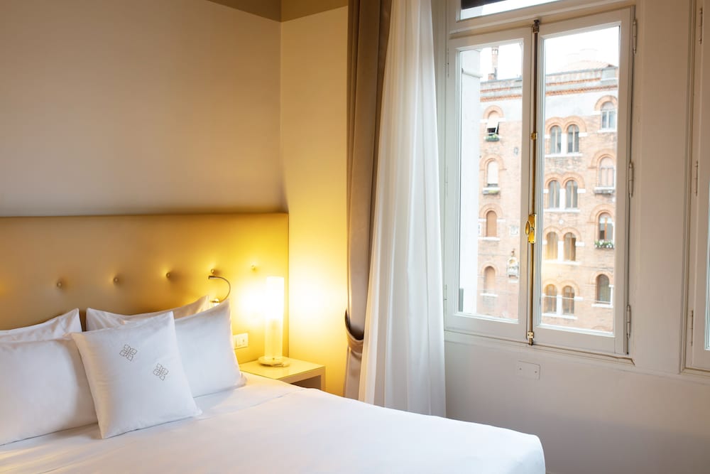 Venezia Palazzo Barocci — Hotel rooms in Venice, Veneto