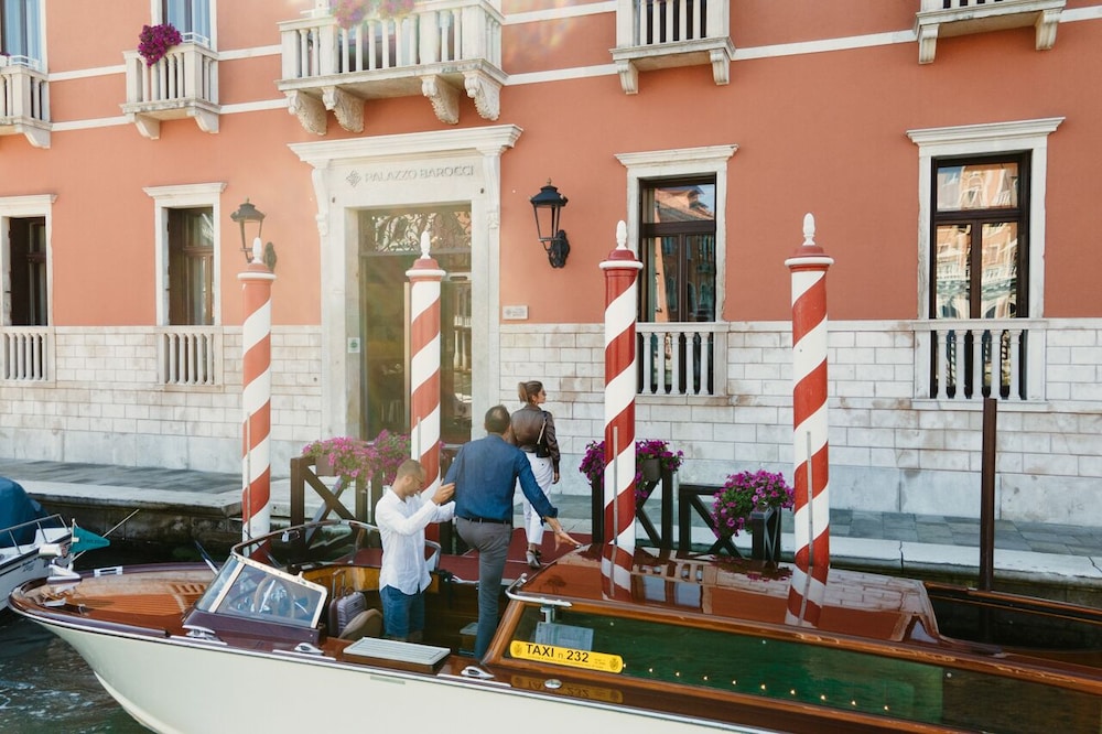 Venezia Palazzo Barocci — Attractions in the area in Venice, Veneto
